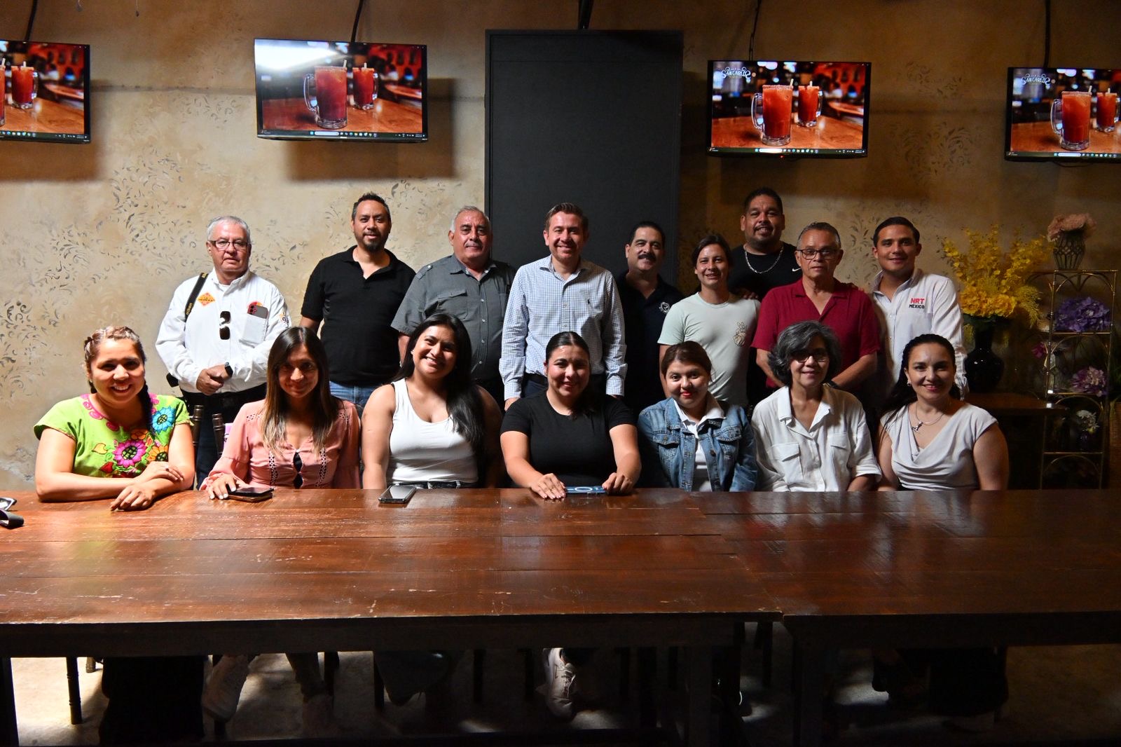 >HUGO LOZANO CELEBRA Y RECONOCE A PERIODISTAS EN EL DÍA DE LA LIBERTAD DE EXPRESIÓN