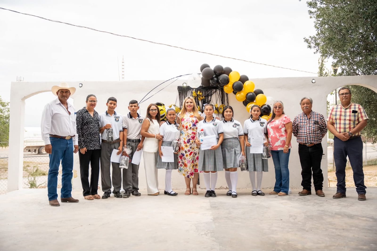 >ESTUDIANTES DE CASTAÑOS CIERRAN CICLO ESCOLAR CON RESPALDO DE LA ALCALDESA YESICA SIFUENTES