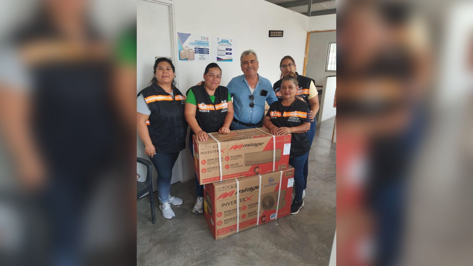 >ENTREGA GOBIERNO MUNICIPAL Y UNIDOS MINISPLITS A BAJO COSTO EN CUATRO CIÉNEGAS