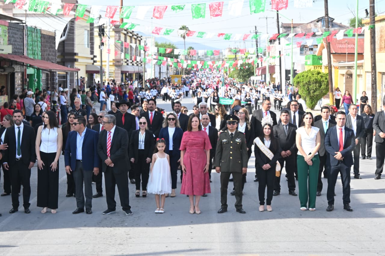 >Frontera vive con orgullo su desfile cívico-patriótico independentista