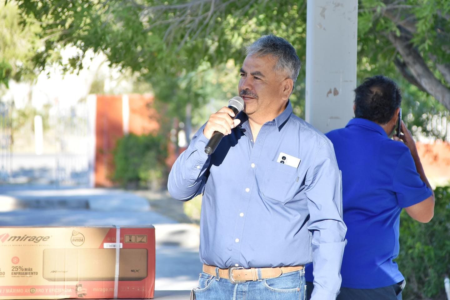 >FORTALECE VÍCTOR LEIJA LA EDUCACIÓN EN CUATRO CIÉNEGAS CON ENTREGA DE EQUIPO A LA SECUNDARIA VENUSTIANO CARRANZA
