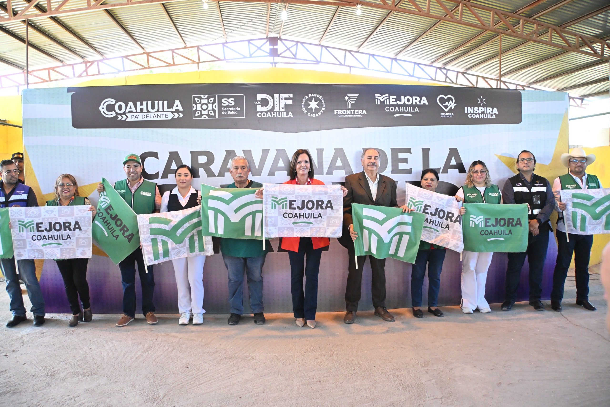 >Sari Pérez acerca servicios médicos con la Caravana de la Salud en Frontera