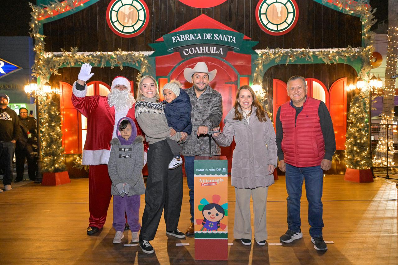 Monclova da inicio a la temporada navideña con el encendido de Villamagia