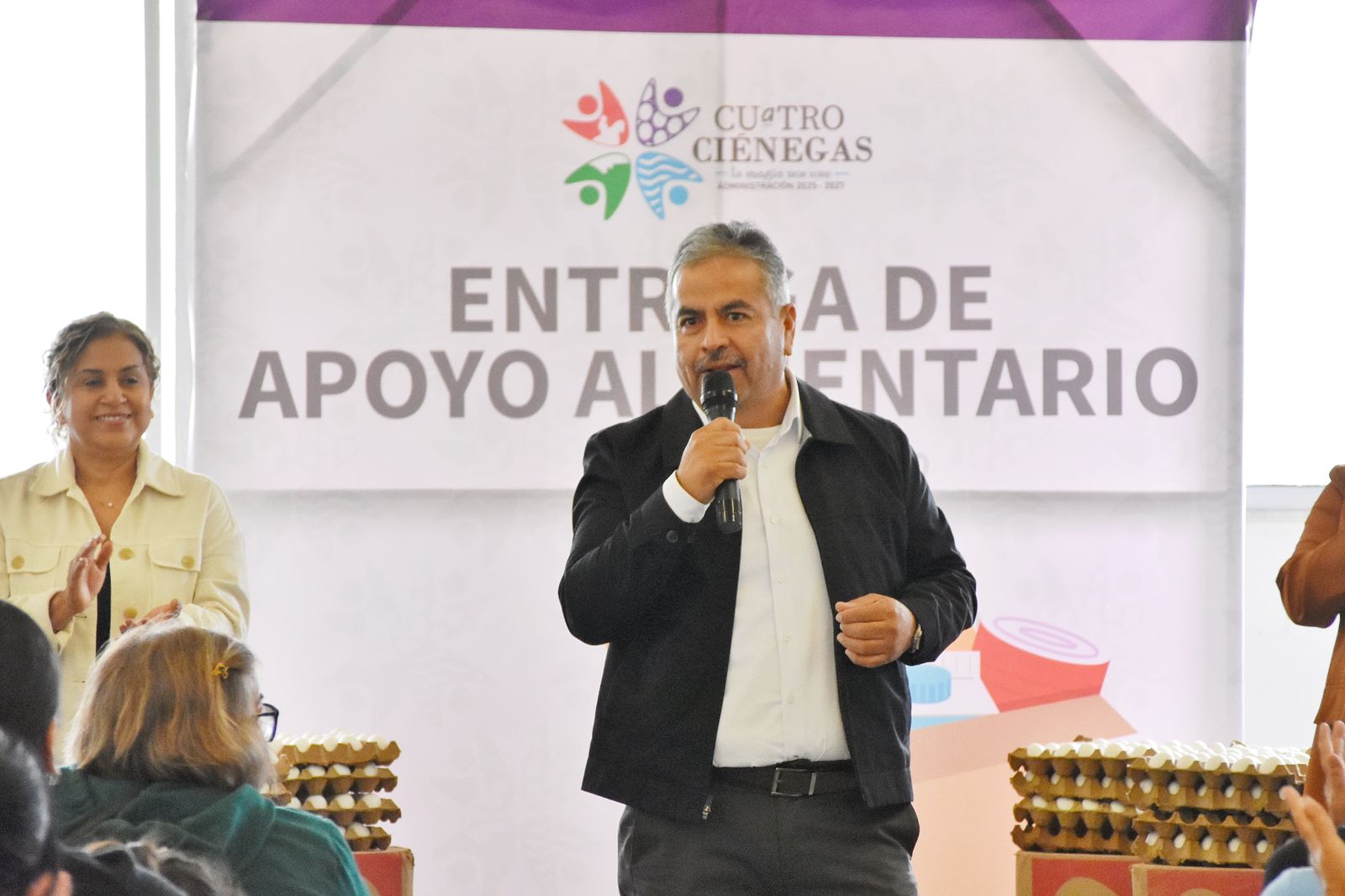 >VÍCTOR LEIJA Y UNIDOS ALIMENTAN LA ESPERANZA EN CUATRO CIÉNEGAS