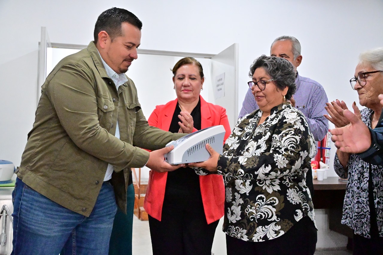 >ASOCIACIÓN “POR SAN BUENA MX” DONA APARATO DE ELECTROTERAPIA AL CENTRO DE REHABILITACIÓN DE FISIOTERAPIA